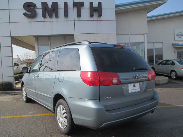 Toyota Sienna 2006 photo 4