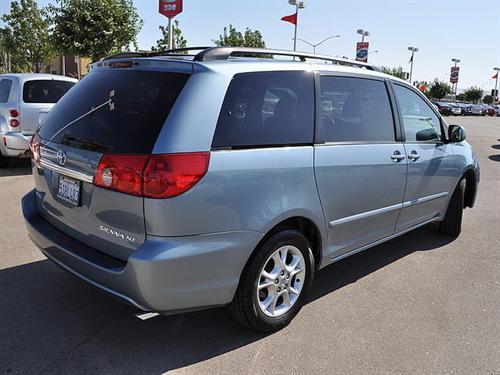 Toyota Sienna 2006 photo 1