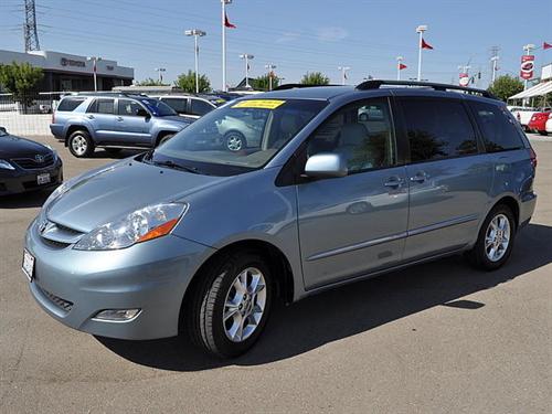 Toyota Sienna 2006 photo 2