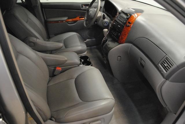 Toyota Sienna 2006 photo 11