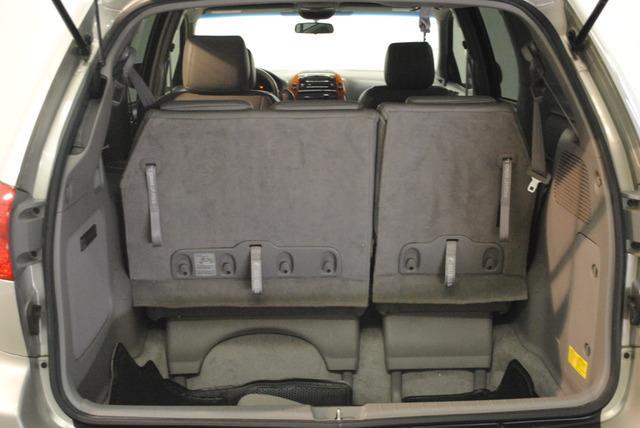 Toyota Sienna 2006 photo 19