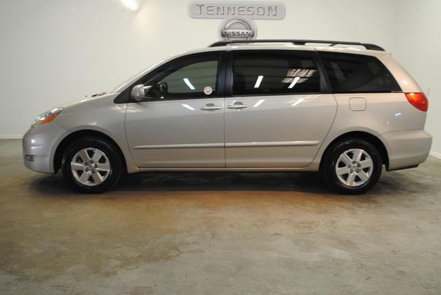 Toyota Sienna 2006 photo 21
