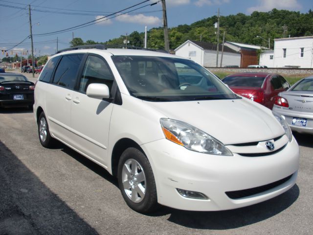 Toyota Sienna 2006 photo 4