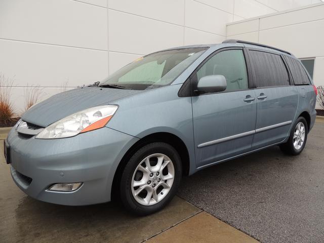 Toyota Sienna 2006 photo 1
