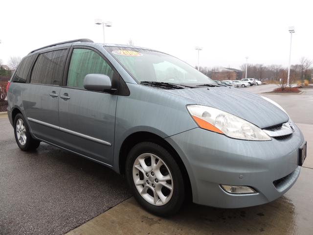 Toyota Sienna 2006 photo 3