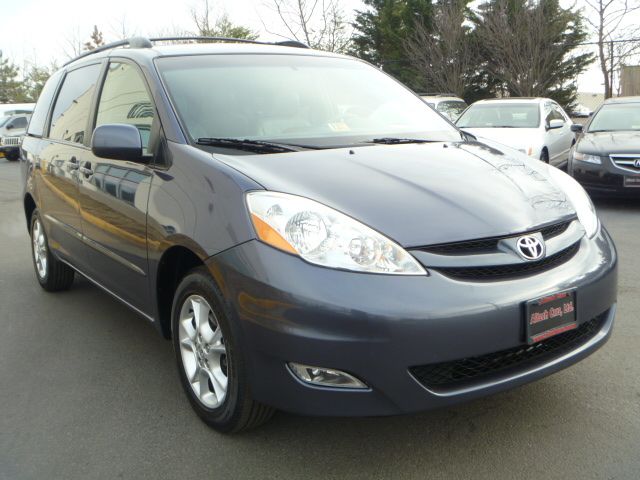 Toyota Sienna 2006 photo 3