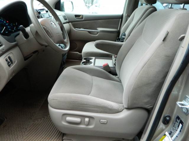 Toyota Sienna 2006 photo 1