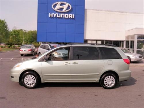 Toyota Sienna 2006 photo 4