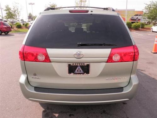 Toyota Sienna 2006 photo 3