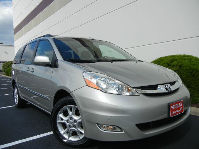 Toyota Sienna 2006 photo 3