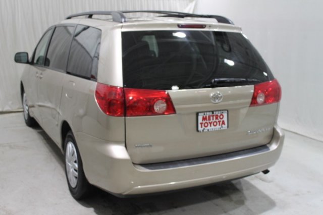 Toyota Sienna 2006 photo 5