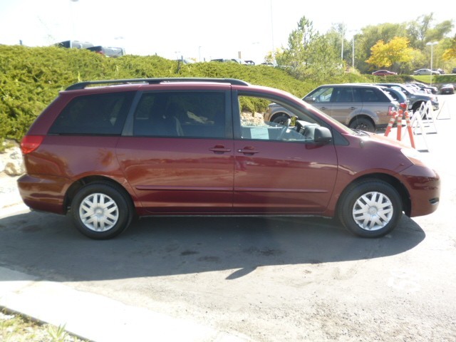 Toyota Sienna 2006 photo 4