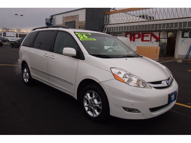 Toyota Sienna 2006 photo 1