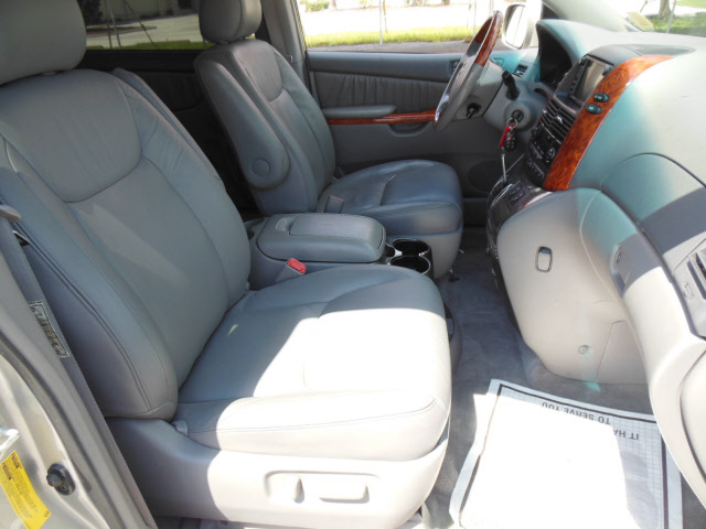Toyota Sienna 2006 photo 4