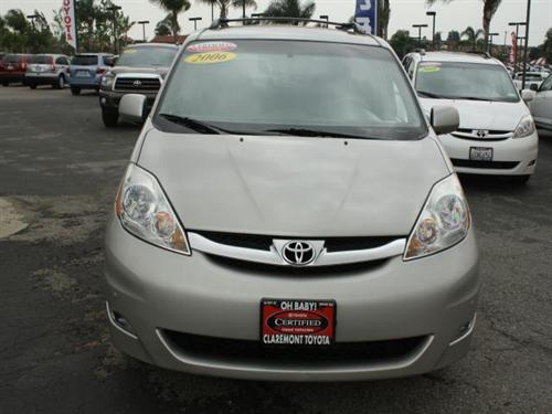 Toyota Sienna 2006 photo 2