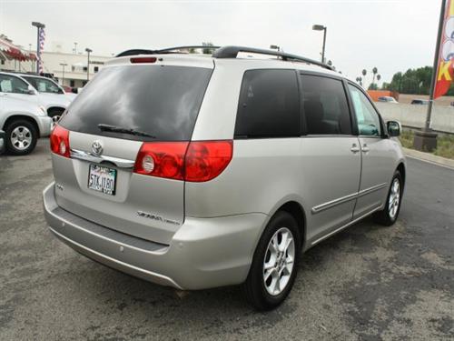 Toyota Sienna 2006 photo 4