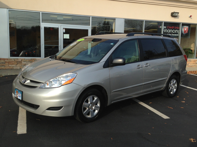 Toyota Sienna 2006 photo 3