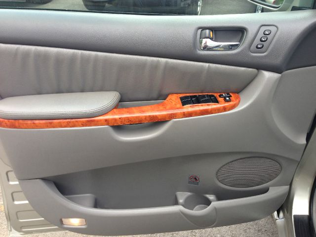 Toyota Sienna 2006 photo 17