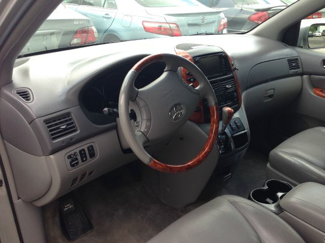 Toyota Sienna 2006 photo 19