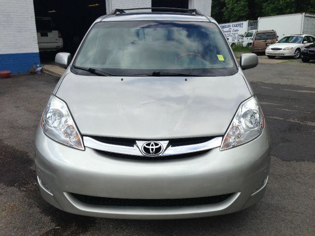 Toyota Sienna 2006 photo 21