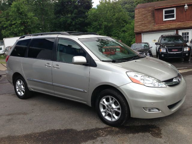 Toyota Sienna 2006 photo 22