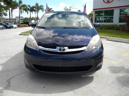 Toyota Sienna SEL Sport Utility 4D Other