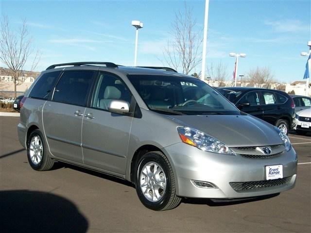 Toyota Sienna 2006 photo 2