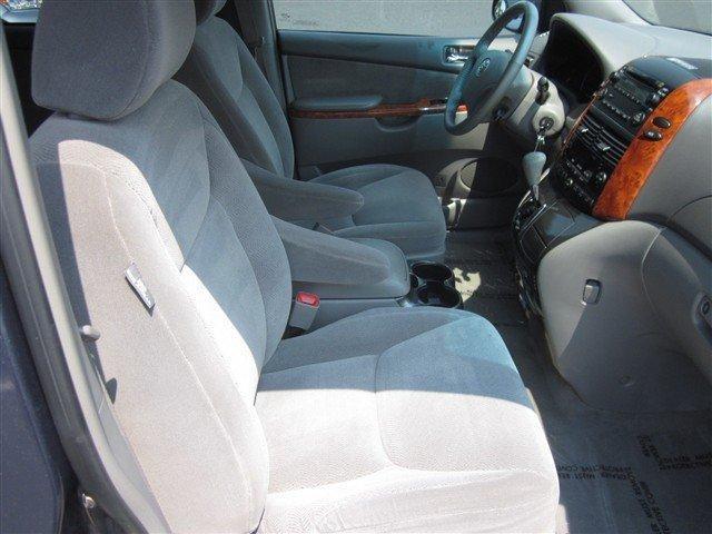 Toyota Sienna 2007 photo 4
