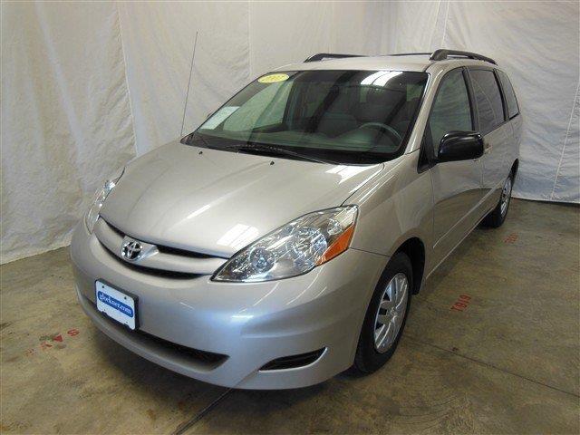 Toyota Sienna 2007 photo 1