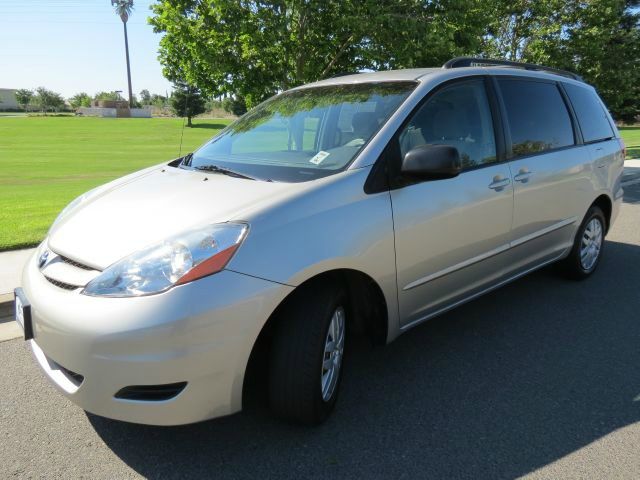 Toyota Sienna 2007 photo 1
