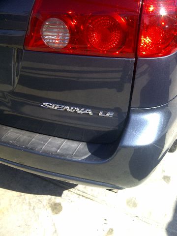 Toyota Sienna 2007 photo 2