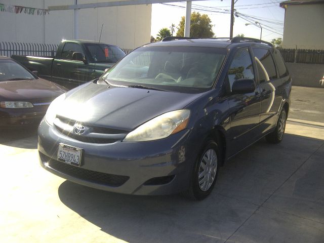 Toyota Sienna 2007 photo 4