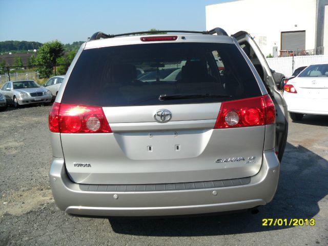 Toyota Sienna 2007 photo 1