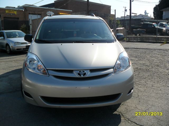 Toyota Sienna 2007 photo 3