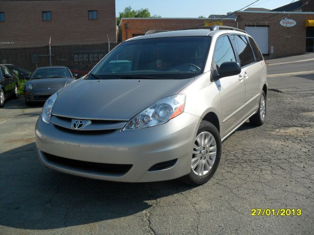 Toyota Sienna 2007 photo 4