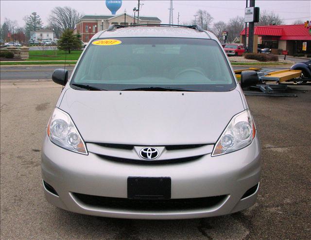 Toyota Sienna 2007 photo 1