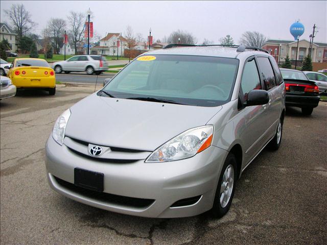 Toyota Sienna 2007 photo 2