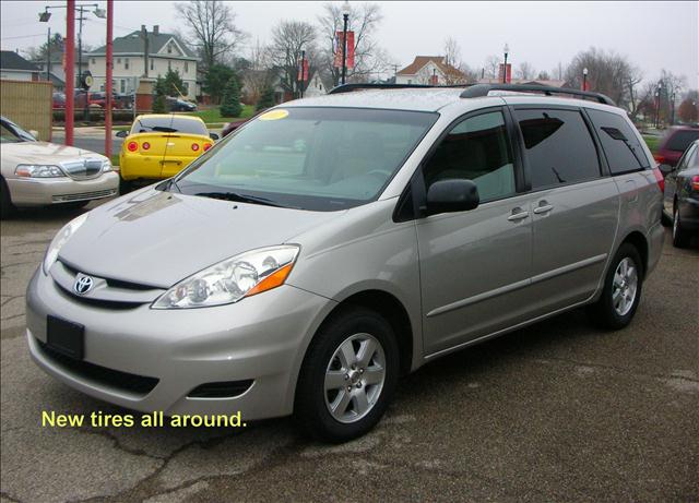 Toyota Sienna 2007 photo 3