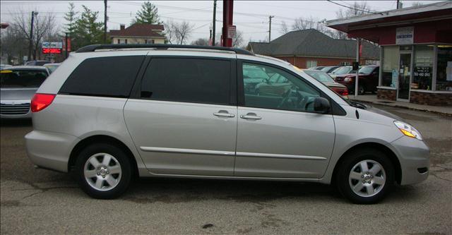 Toyota Sienna 2007 photo 4