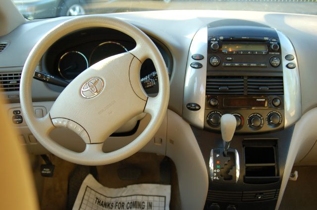 Toyota Sienna 2007 photo 1