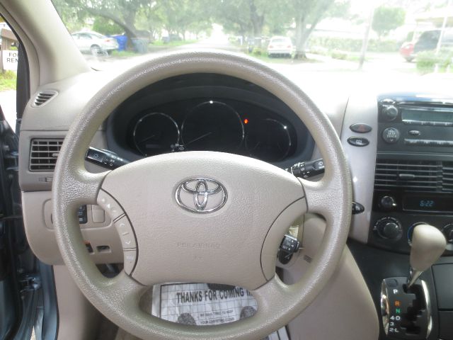 Toyota Sienna 2007 photo 1