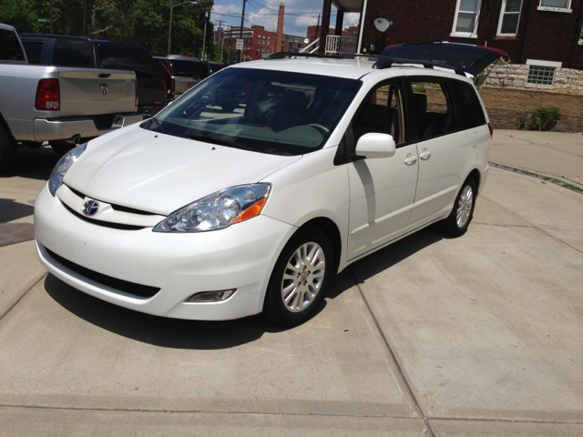 Toyota Sienna GT Black Leather MiniVan