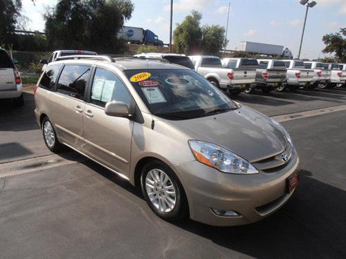 Toyota Sienna 2008 photo 1