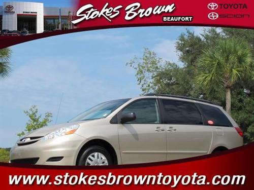 Toyota Sienna 2008 photo 2