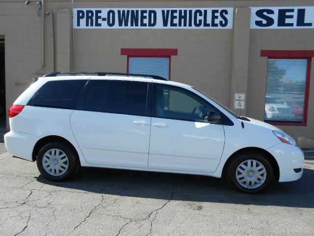 Toyota Sienna 2008 photo 1