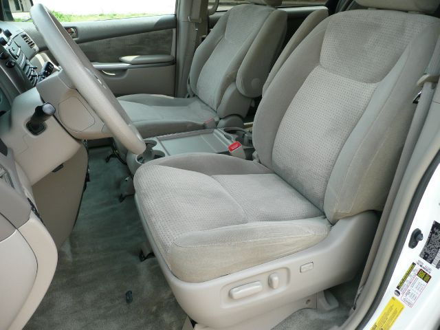 Toyota Sienna SR5 Sport Edition MiniVan