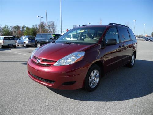 Toyota Sienna 2008 photo 1