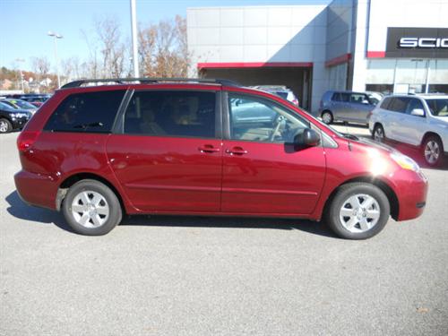 Toyota Sienna 2008 photo 3