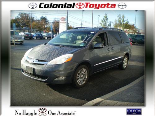 Toyota Sienna 2008 photo 1