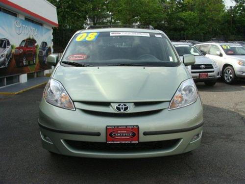 Toyota Sienna 2008 photo 1